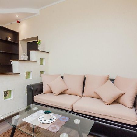 Navit Apartments With Breakfast,Near The Railway Station, The City Center, The Park Kiev Exterior foto