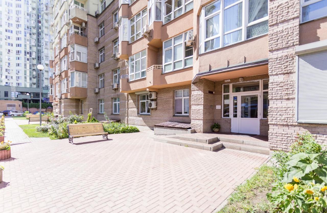 Navit Apartments With Breakfast,Near The Railway Station, The City Center, The Park Kiev Exterior foto