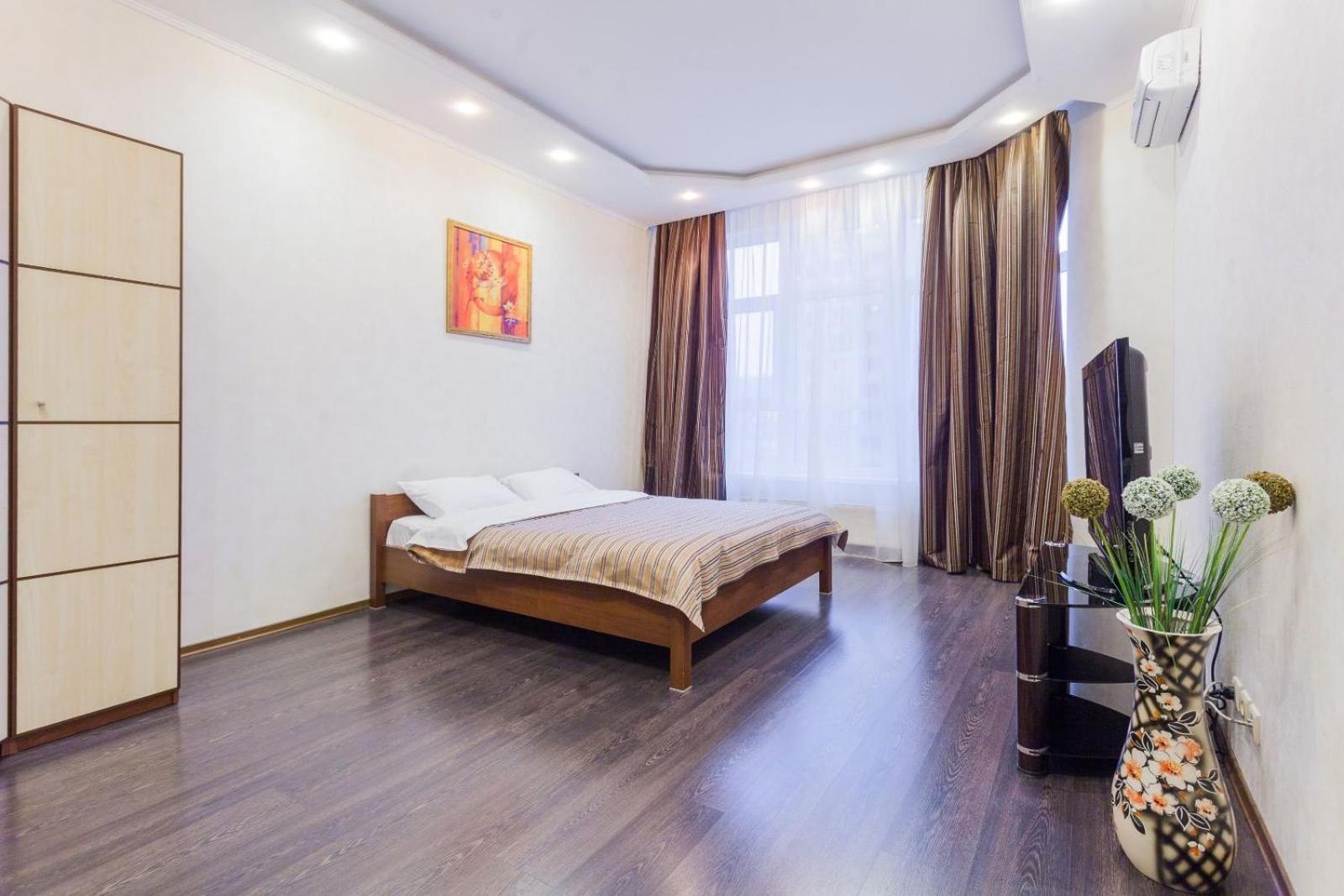Navit Apartments With Breakfast,Near The Railway Station, The City Center, The Park Kiev Exterior foto